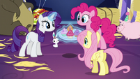 Rarity, Pinkie, and Fluttershy with jewel cupcakes S5E3