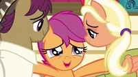 Scootaloo tearily thanking her parents S9E12