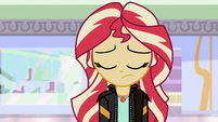 Sunset Shimmer hangs her head in worry EGS3