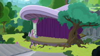 Twilight and Spike at the closed theater S8E7