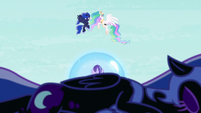 Nightmare Moon falls to the ground S7E10