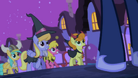 Ponies backing up from Luna 2 S2E04