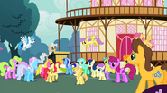 Ponyville Crowd Cheer S2E14