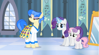 Rarity bringing over headdress S4E19