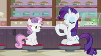 Rarity clapping her hooves together S7E6