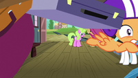 Scootaloo collides with train luggage S8E6