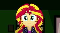 Sunset Shimmer looking at Ray SS7