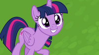 Twilight smiling with excitement S8E24