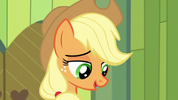 Applejack gives comforting words to Apple Bloom S5E04