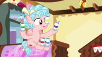 Cozy Glow holding multiple sprinkle shakers S8E12