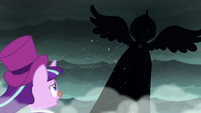 The Spirit of Hearth's Warming Yet To Come spreads her wings S06E08