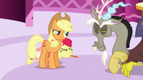 Apple Bloom le saca la lengua a Discord T5E7