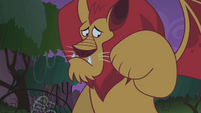 Manticore looking at its paw S1E02