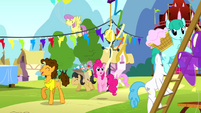 Pinkie Pie and Cheese at the party S4E12