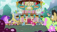 Pinkie and RD surrounded by staring ponies S7E23