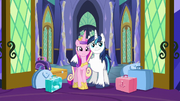 Cadance and Shining Armor arrive S5E19