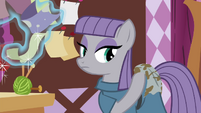 Maud putting dishtowel on her back S4E18