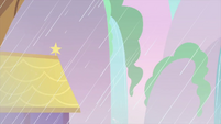 Rain outside Fluttershy's classroom MLPS3