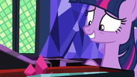 Twilight sees her piece fall through the board S7E24