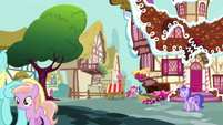 Pinkie Pie goes back to Sugarcube Corner S5E19