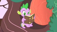 Spike reading about Owls S1E24