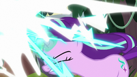 Starlight blasting the flash bees S9E20