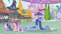 Twilight and Cadance walking S4E11