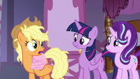 Applejack -I'm popular, Twilight!- S7E14