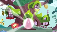 A frightful glow coming from the library's portal!