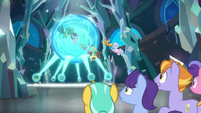 Gallus' friends get dragged into sphere S8E26