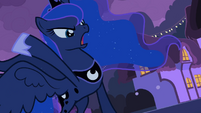 Luna about to point on Mayor S2E04