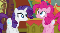 Rarity and Pinkie's cutie marks glow S6E12