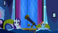 Rarity and Rainbow Dash in bed S5E13