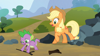 Spike saves Applejack 9 S3E09