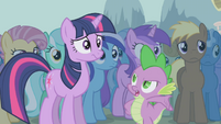 Spike telling Twilight it's up to her S1E06