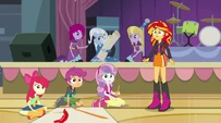 Sunset and Crusaders hear Pinkie's voice EG2