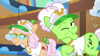 Auntie Applesauce winks at Rainbow Dash S8E5