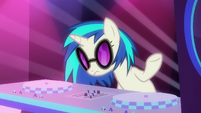 DJ Pon-3 shrugging S6E9