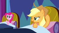 Pinkie Pie and Applejack wake up S5E13