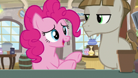 Pinkie Pie apologizes for cutting in line S8E3