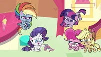 Rarity doting on Fluttershy PLS1E4a.png (919 KB)