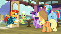 Sunburst entering the Hay Burger S9E16