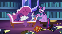 Twilight asking Rarity what's going on S9E19