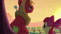 Apple Bloom reaches out to Big Mac S5E17