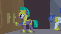 Guard Chrysalis notices the doors are stuck S9E17