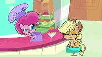 Pinkie Pie offers Applejack sprinkles PLS1E3a.png (552 KB)