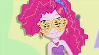 Pinkie Pie wearing shutter shades EG2.png (585 КБ)
