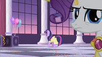 Rarity focusing on Twilight.