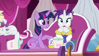 Rarity realizes Twilight Sparkle is right S7E19