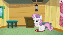 Sweetie Belle thinking hard.